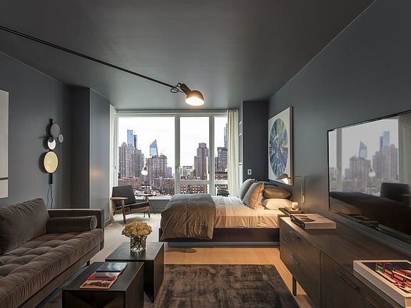 4th image of 525 W 52nd St APT 3ES