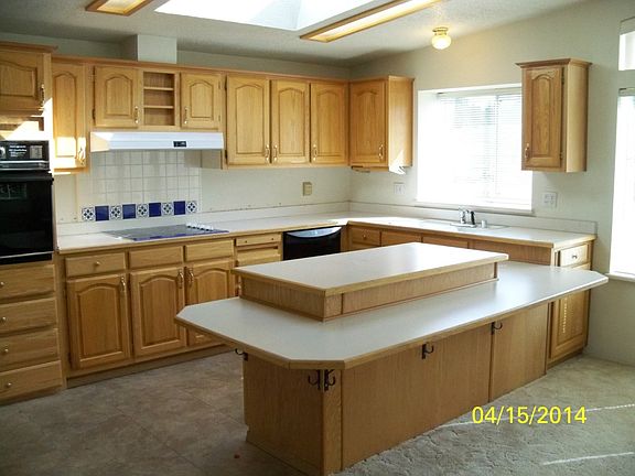 3rd image of 11 Reindeer Ln