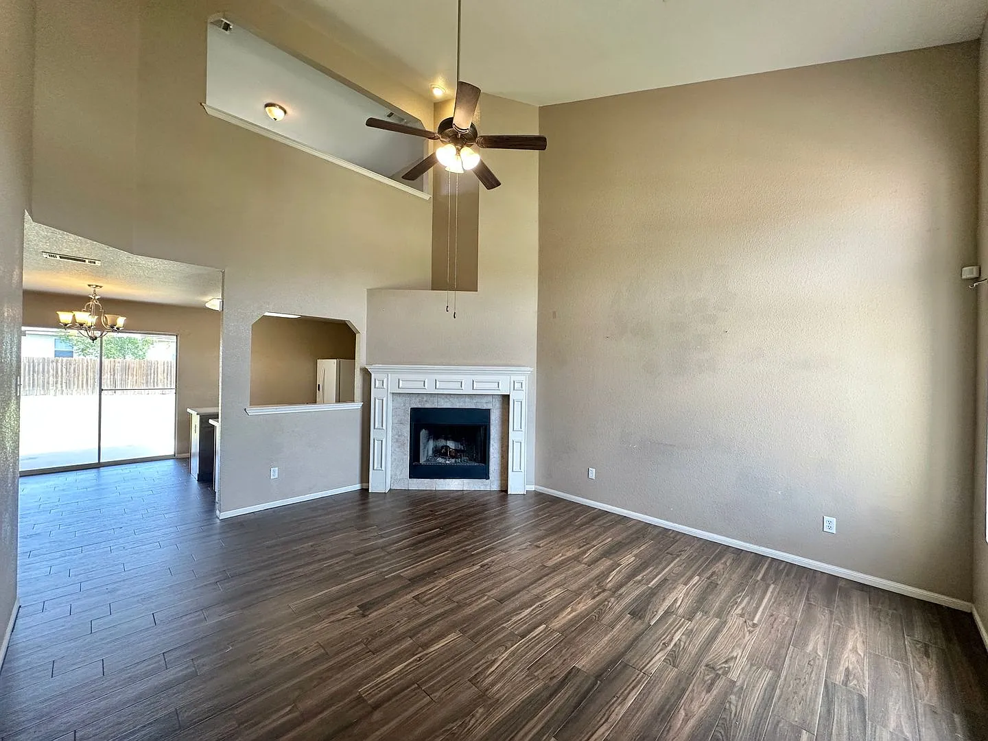 2605 John Porter Dr — Photo 2