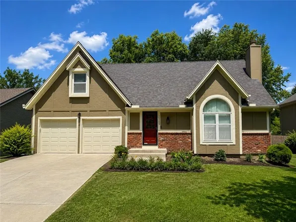 15299 Conser St, Overland Park, KS 66223