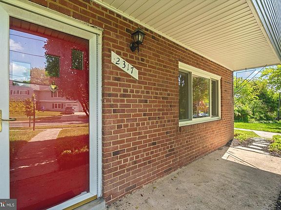 2nd image of 2317 Ross Rd