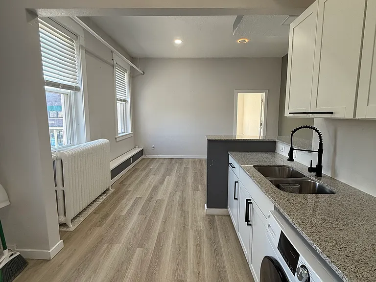 112 E Salem Ave #1 — Photo 16