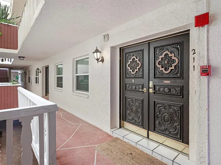 2900 Gulf Blvd #211 — Photo 35