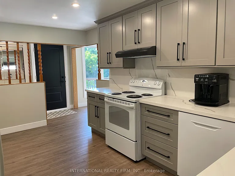 32 Jasper Dr — Photo 6
