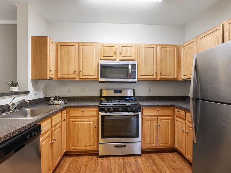 The Residences at King Farm — Photo 6