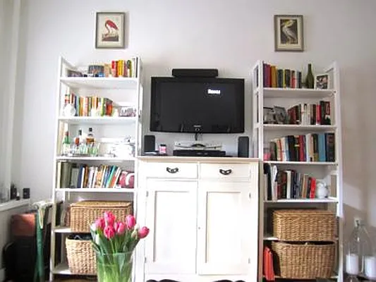 Rented by Veracity NYC LLC | media 64