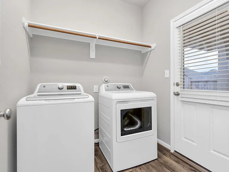 4406 Low Meadow Ln — Photo 31