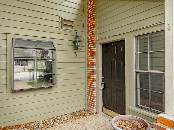 2nd image of 1900 False River Dr APT 3