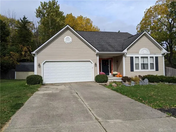 2221 Robleigh Dr, Dayton, OH 45459