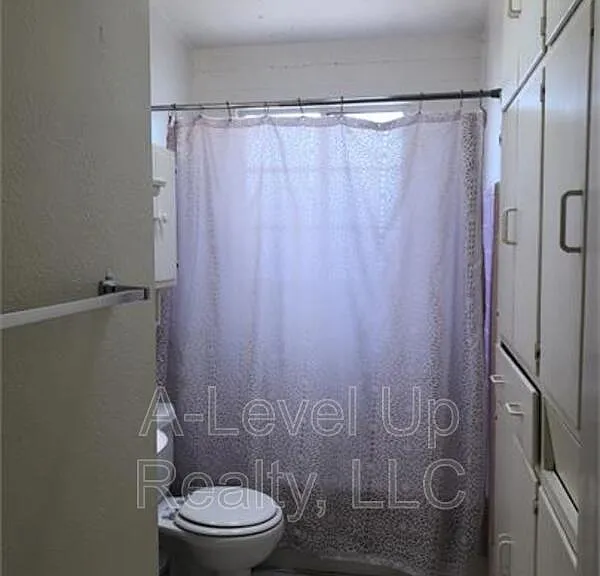1980 N Tyndall Ave #1C — Photo 19