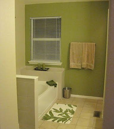 Updated 5 piece Master Bath with New Tile