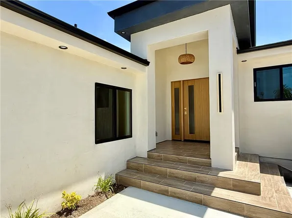 22130 Gault St, Canoga Park, CA 91303