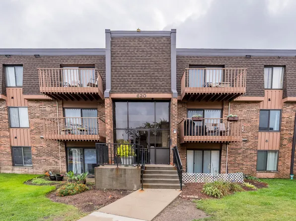 620 Tralee Ct APT 3B, Schaumburg, IL 60193