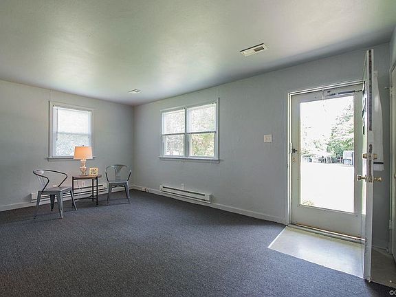 3rd image of 8407 Lynn Ave