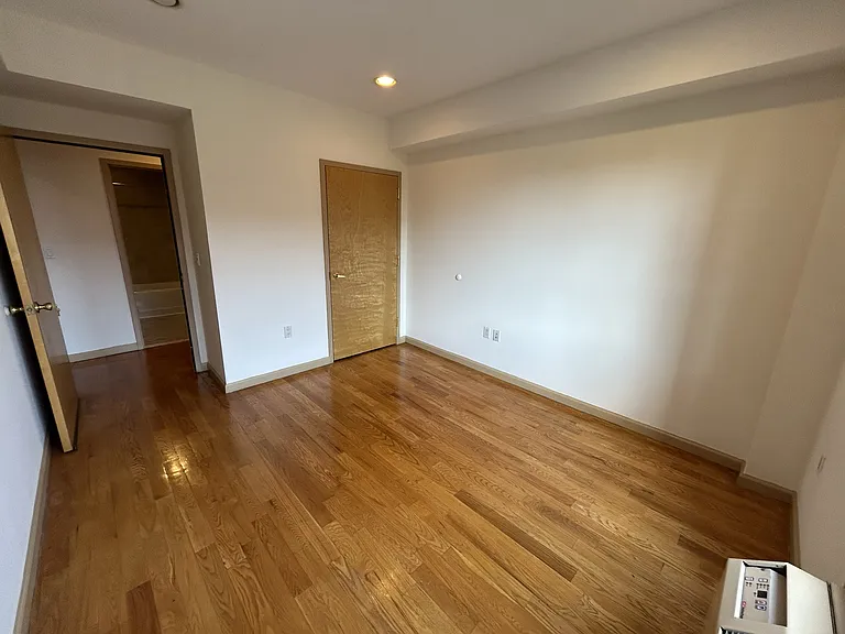 58-28 44th Ave #6F — Photo 3