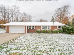5110 Ridgecross Dr, Cross Lanes, WV 25313