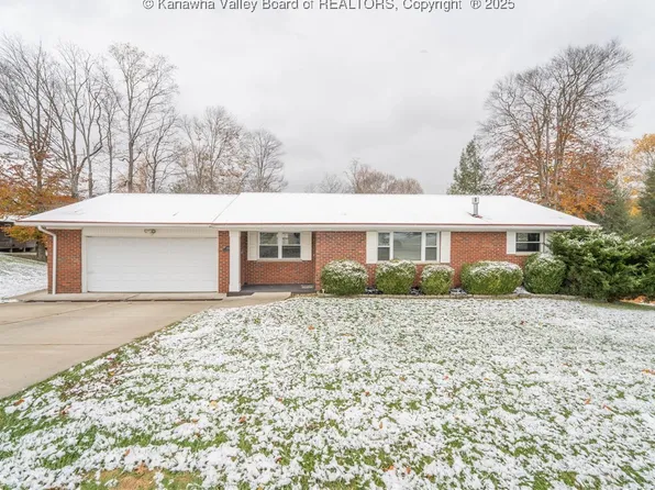 5110 Ridgecross Dr, Cross Lanes, WV 25313
