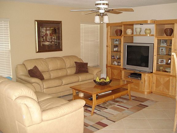 GREAT FAMILY ROOM