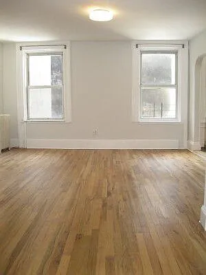 Rented by Tower Brokerage | media 15