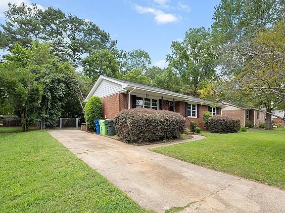 3rd image of 3729 Arrowwood Dr