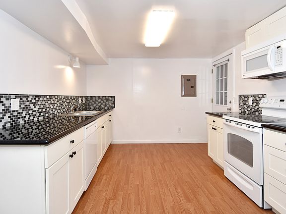 3rd image of 11339 NE 145th St
