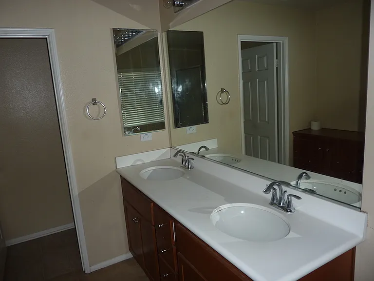 27090 Dolostone Way — Photo 6