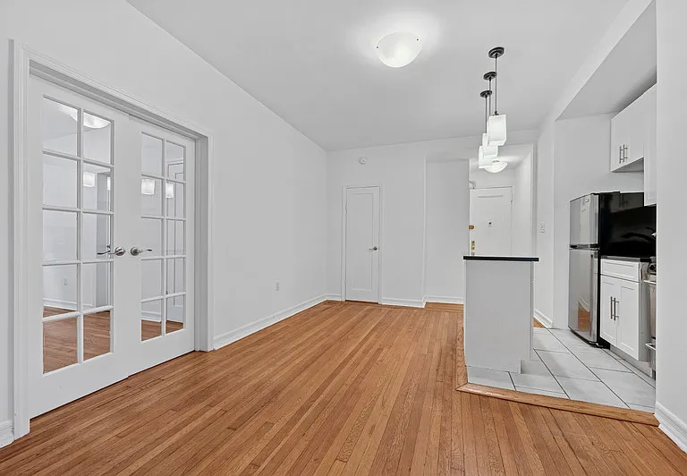 347 W 55th St #2F — Photo 3