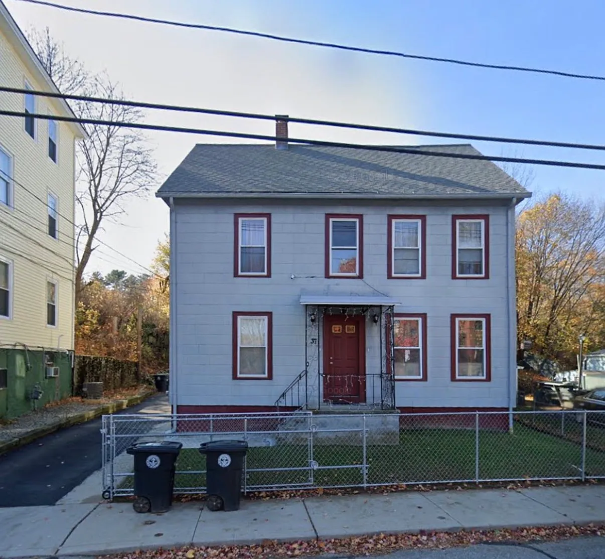 3 bed, 1000 sqft, $2,200 — Photo 1