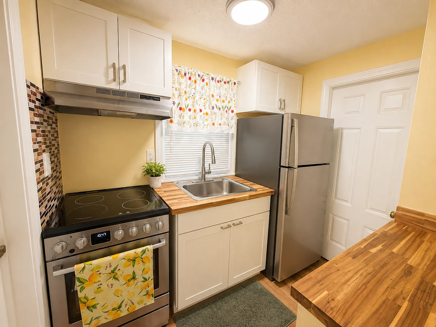 257 Lawrence Street - 6 — Photo 1