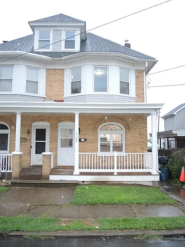 1107 W Lincoln St Photo 1