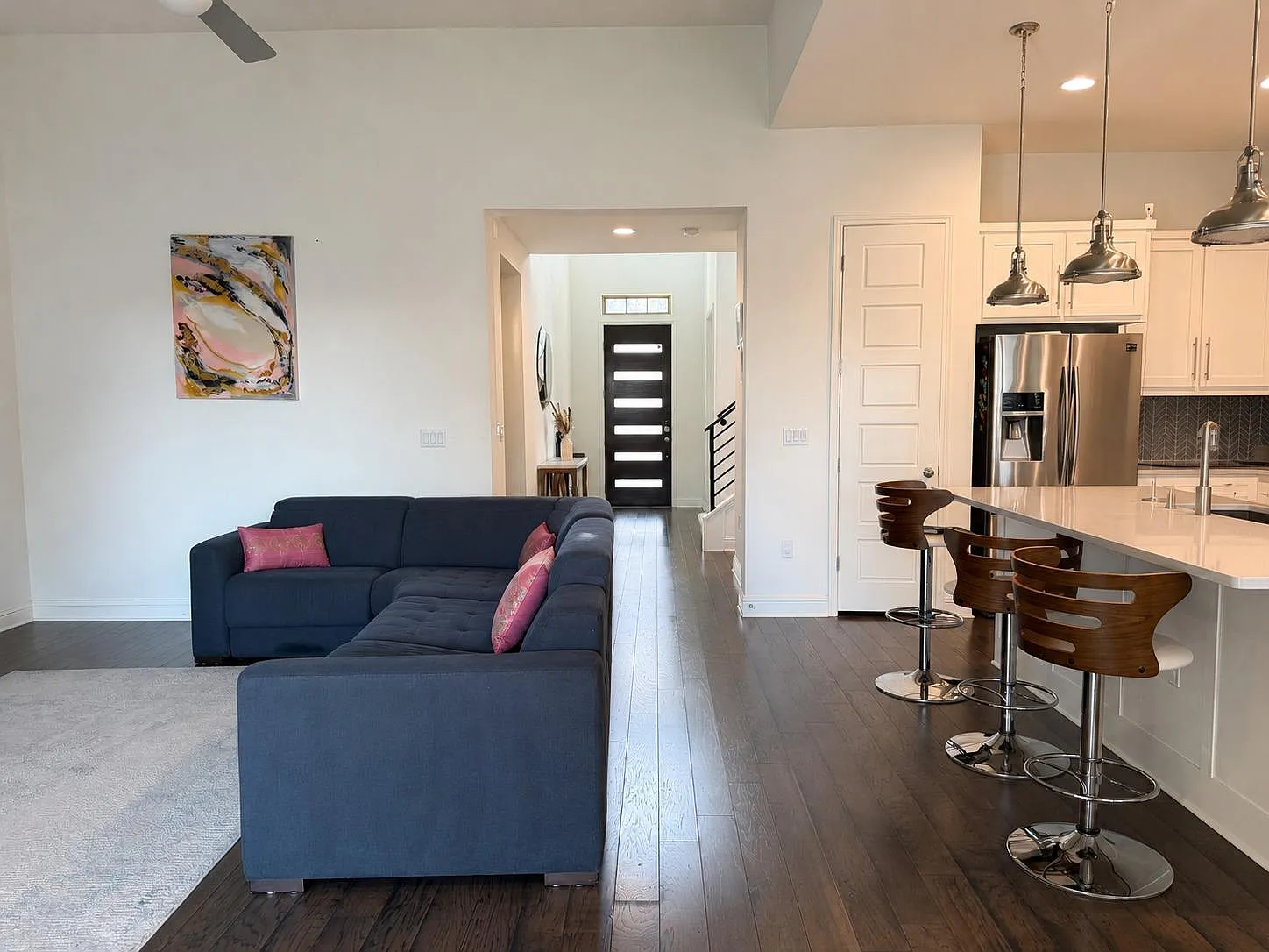 5 bed, 3.5 bath, 2920 sqft, $4,350 — Photo 3