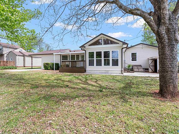 2nd image of 5581 Hunter Ln