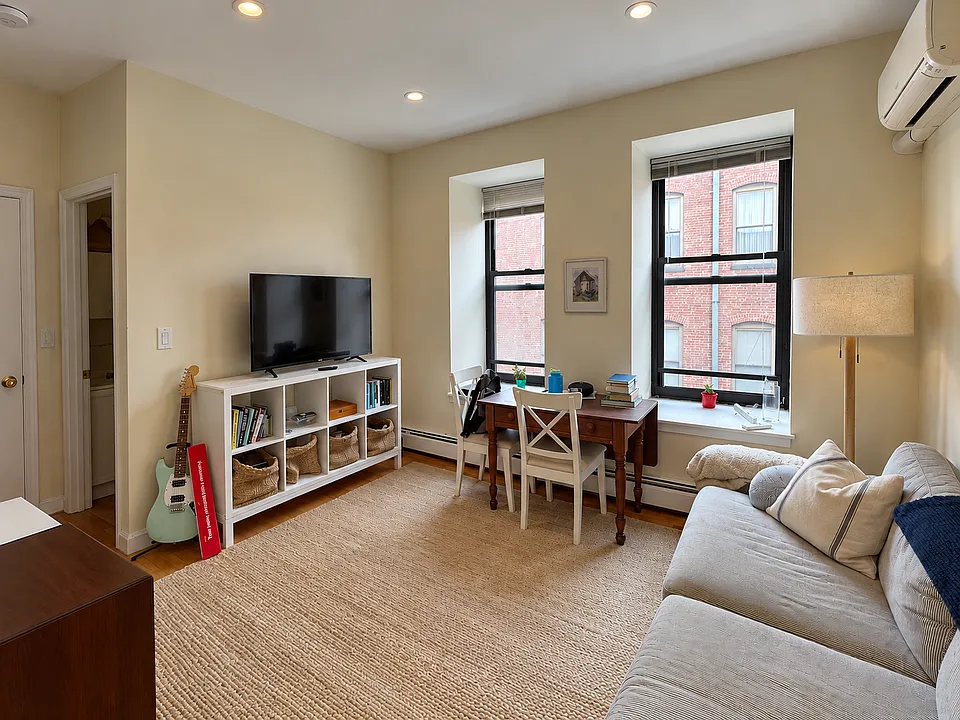 46 Main St #34