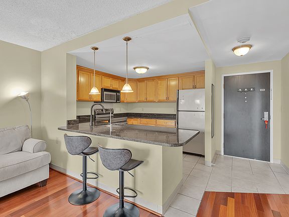 4th image of 30 Daniels St APT 304