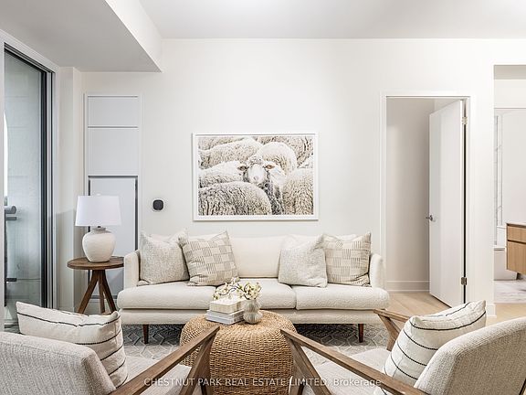 4th image of 328 Dupont St #901