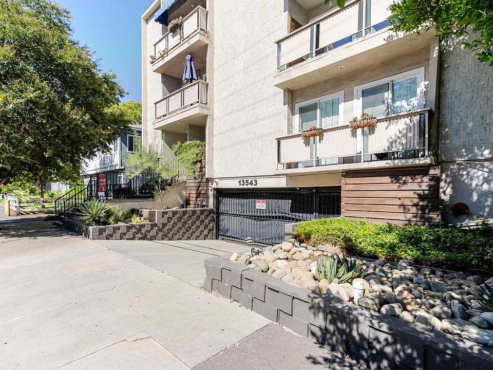 1st image of 13543 Moorpark St APT 7