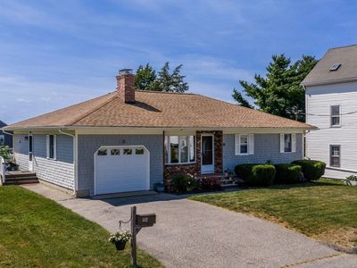 115 Andrews St, Fall River, MA, 02724