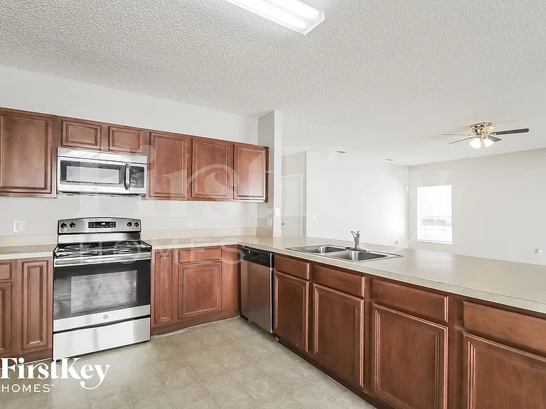 556 Big Sioux Ct — Photo 6