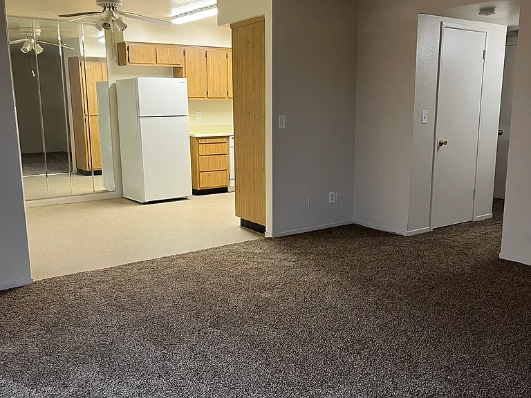 WESTMARC APARTMENT HOMES — Photo 12