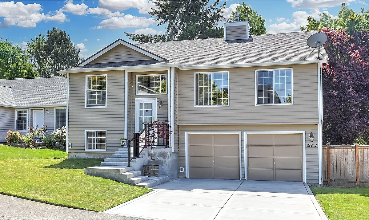 4 bed, 2050 sqft, $4,150 — Photo 1