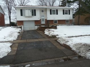 6848 Valley View Rd, Hanover Park, IL 60133