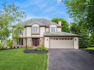 2685 Big Sur Dr, Lewis Center, OH 43035