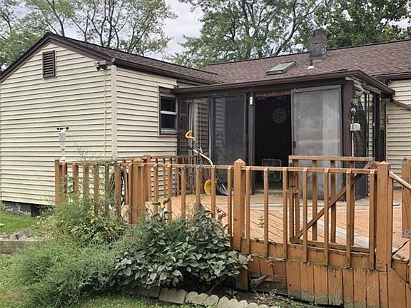 2nd image of 1912 Mackenna Ave