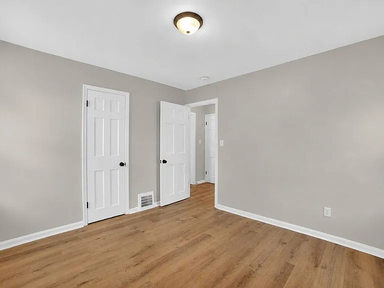 19500 Libby Rd — Photo 10