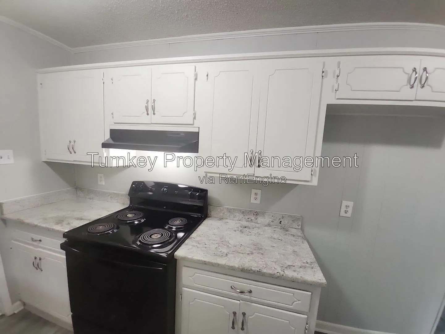 3 bed, 1.5 bath, 1100 sqft, $1,200 — Photo 4