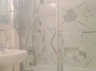156 E 83rd St, New York, NY 10028