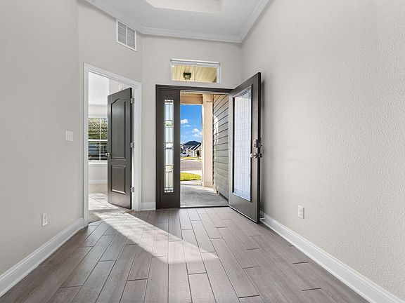 3rd image of 641 Melrose Abbey Ln