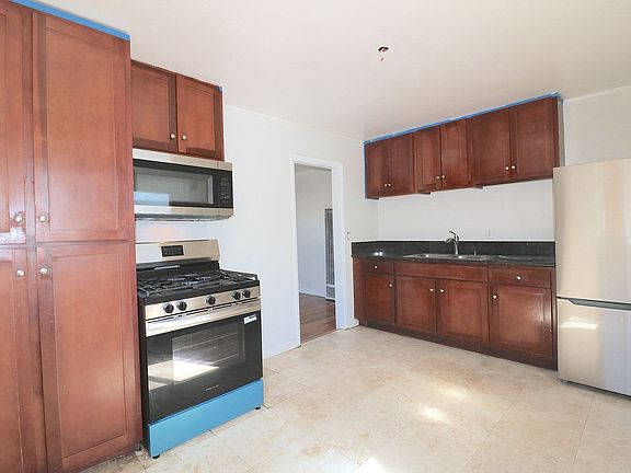 3rd image of 4559 34th St #1/2