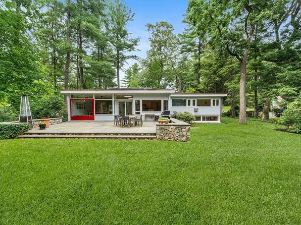 32 Moon Hill Rd, Lexington, MA 02421