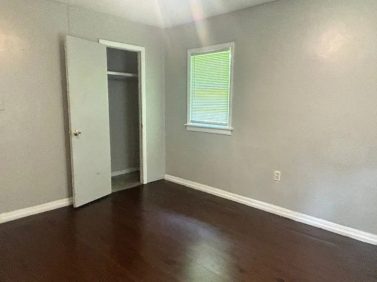 1452 Woody Dr — Photo 10